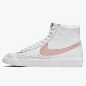 Nike womens Blazer Mid 77
